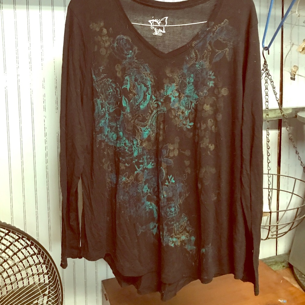 Black and teal design long sleeved shirt